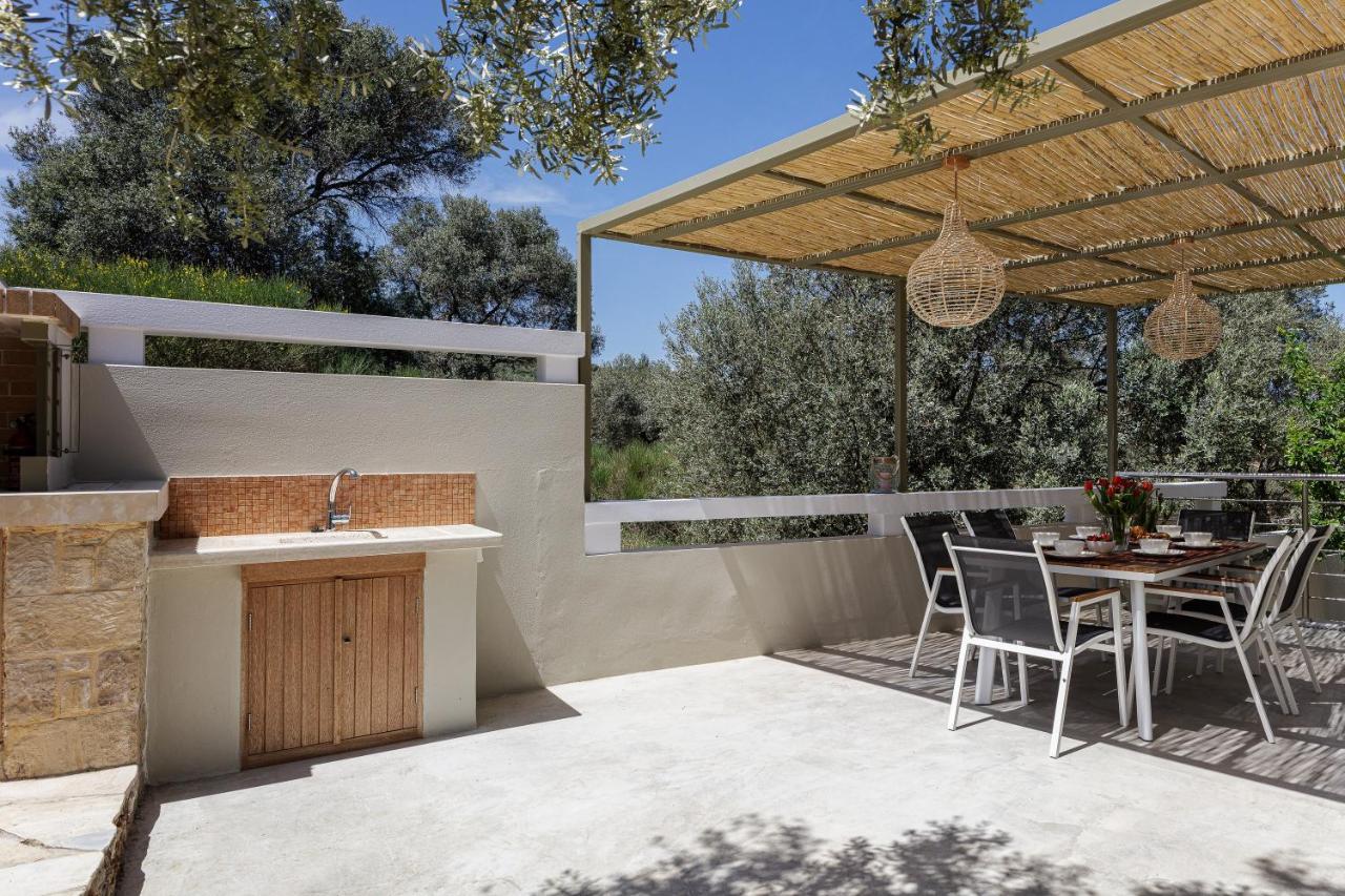 Rizes Villa With Jacuzzi & Heated Pool Agia Triada 외부 사진