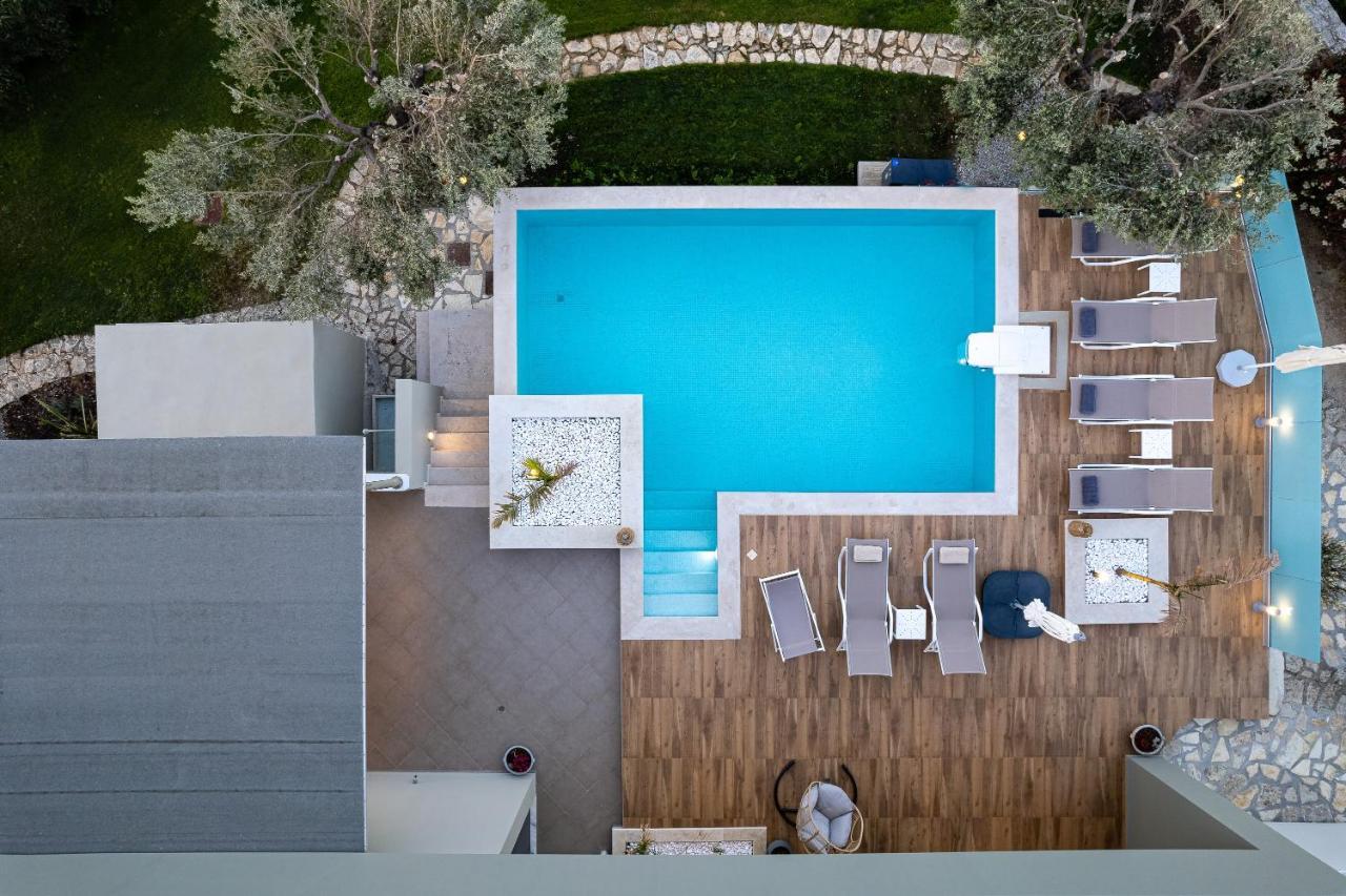 Rizes Villa With Jacuzzi & Heated Pool Agia Triada 외부 사진